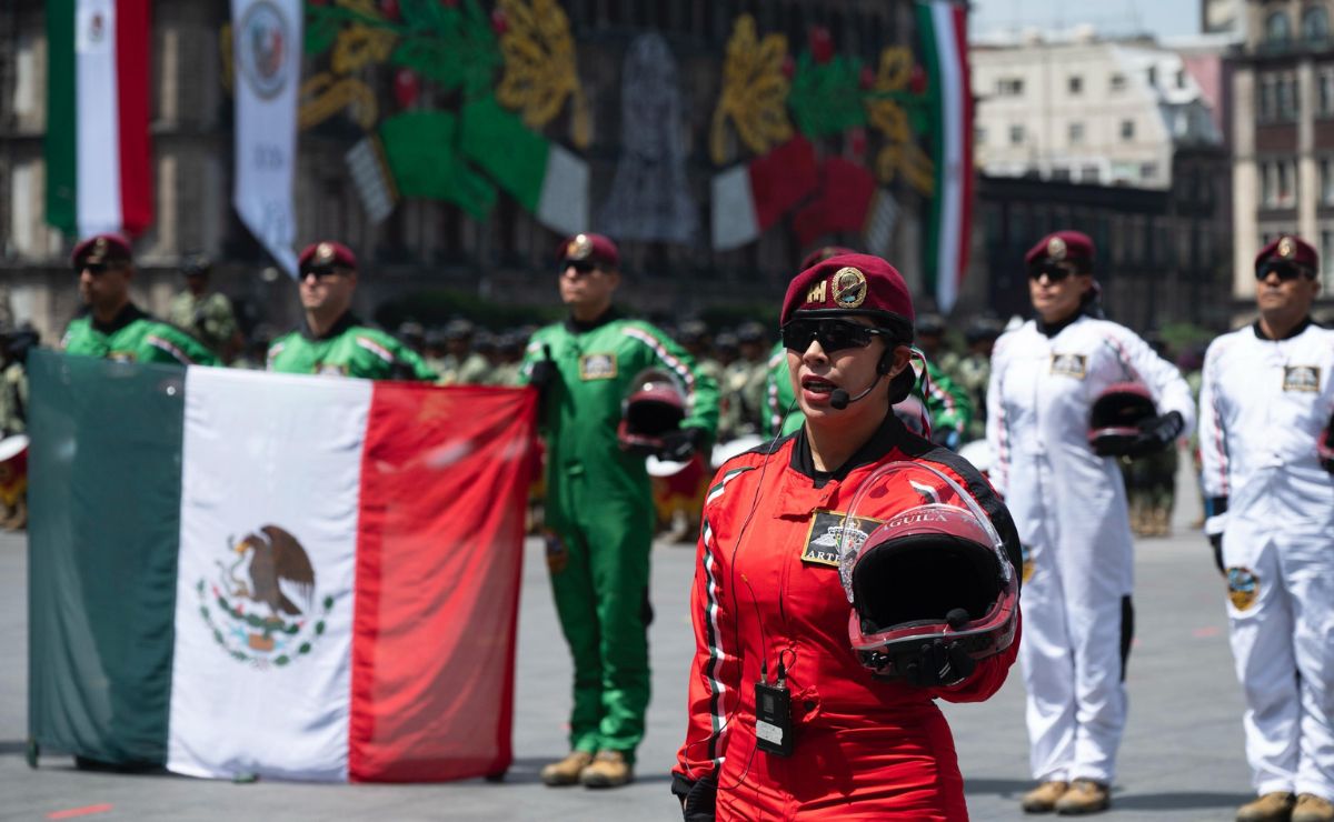 Fotos y videos: Así se vivió el desfile del 216 Aniversario de la Independencia de México - desfile-del-16-de-septiembre-1
