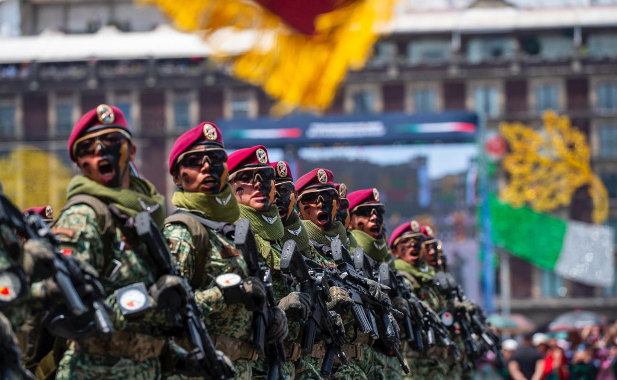 Fotos y videos: Así se vivió el desfile del 216 Aniversario de la Independencia de México - desfile-del-16-de-septiembre-3