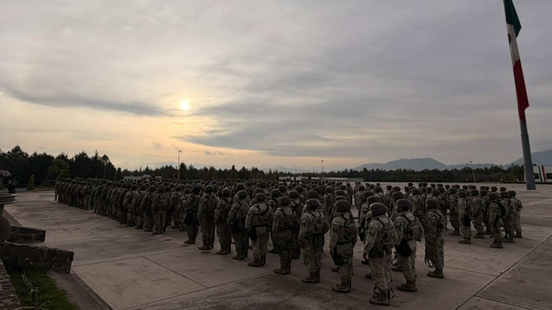 Despliegan 600 elementos del Ejército para reforzar seguridad en Guanajuato Despliegan 600 elementos del Ejército para reforzar seguridad en Guanajuato