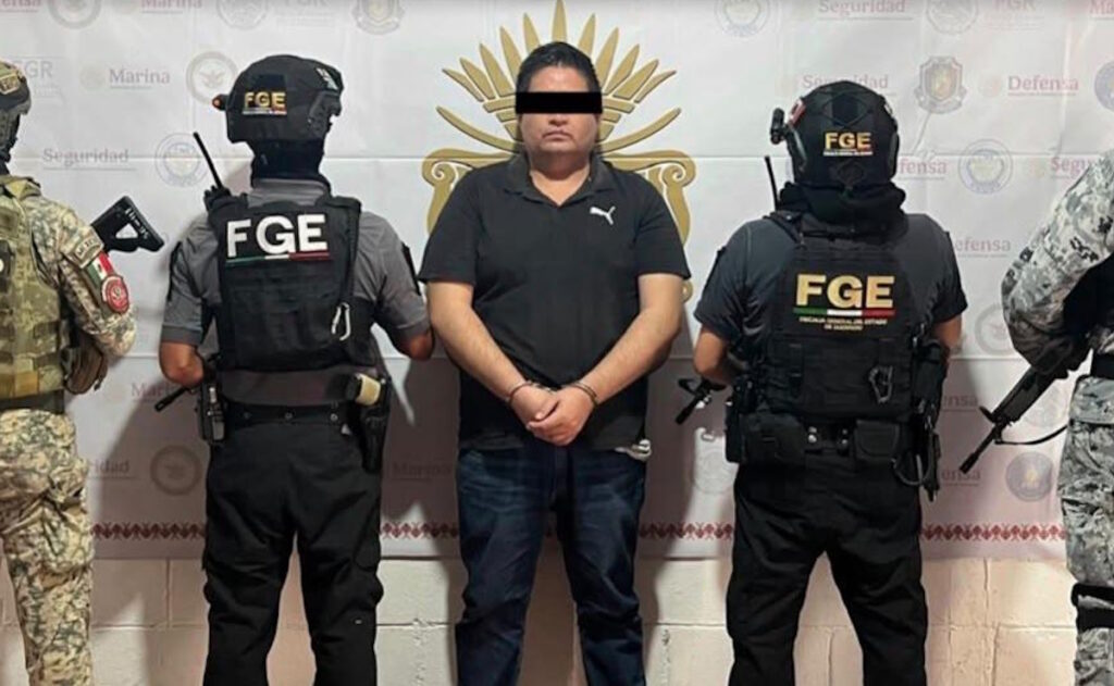 Detienen a comisario municipal de Xaltianguis, por presunto homicidio de elemento de la Guardia Nacional