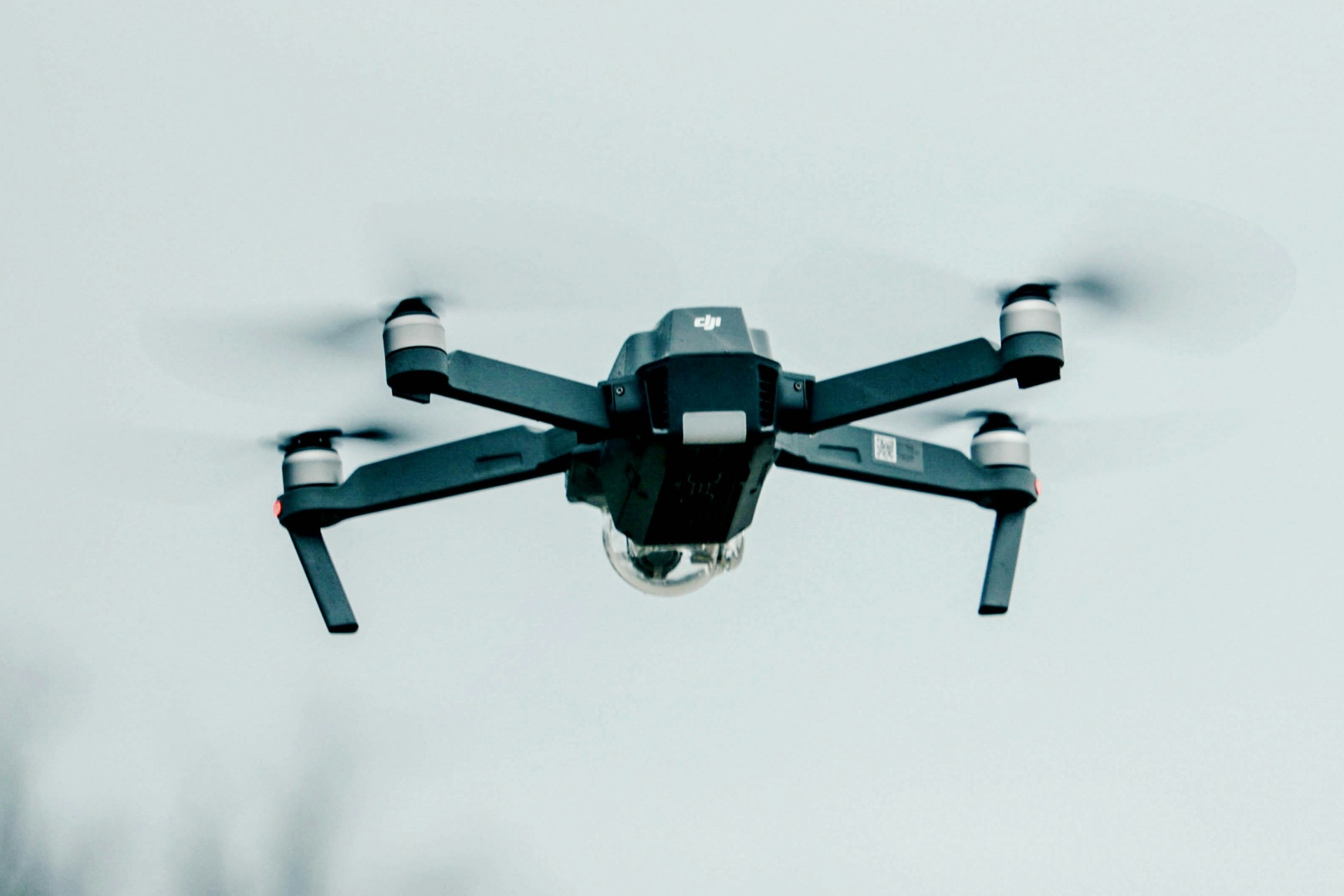 Estados Unidos derribó al menos 100 drones de cárteles en la frontera con México: Fox News