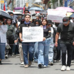 Estudiantes interrumpen desfile en Cuernavaca y exigen justicia por Claudia Tacoronte