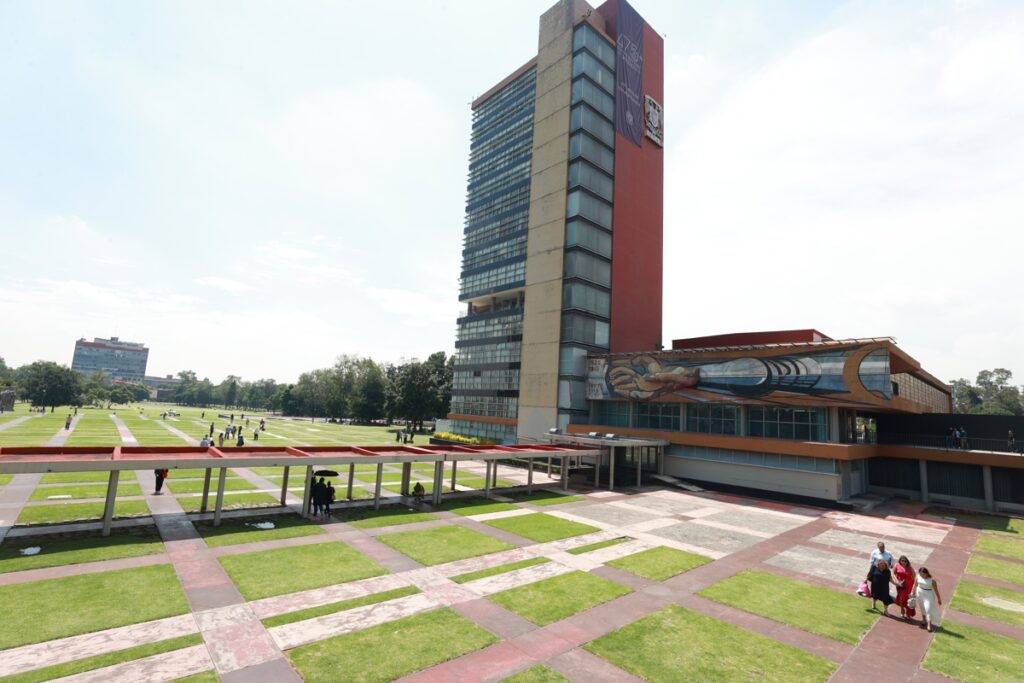 UNAM crea la Cátedra Cuauhtémoc Cárdenas sobre democratización y sistemas electorales
