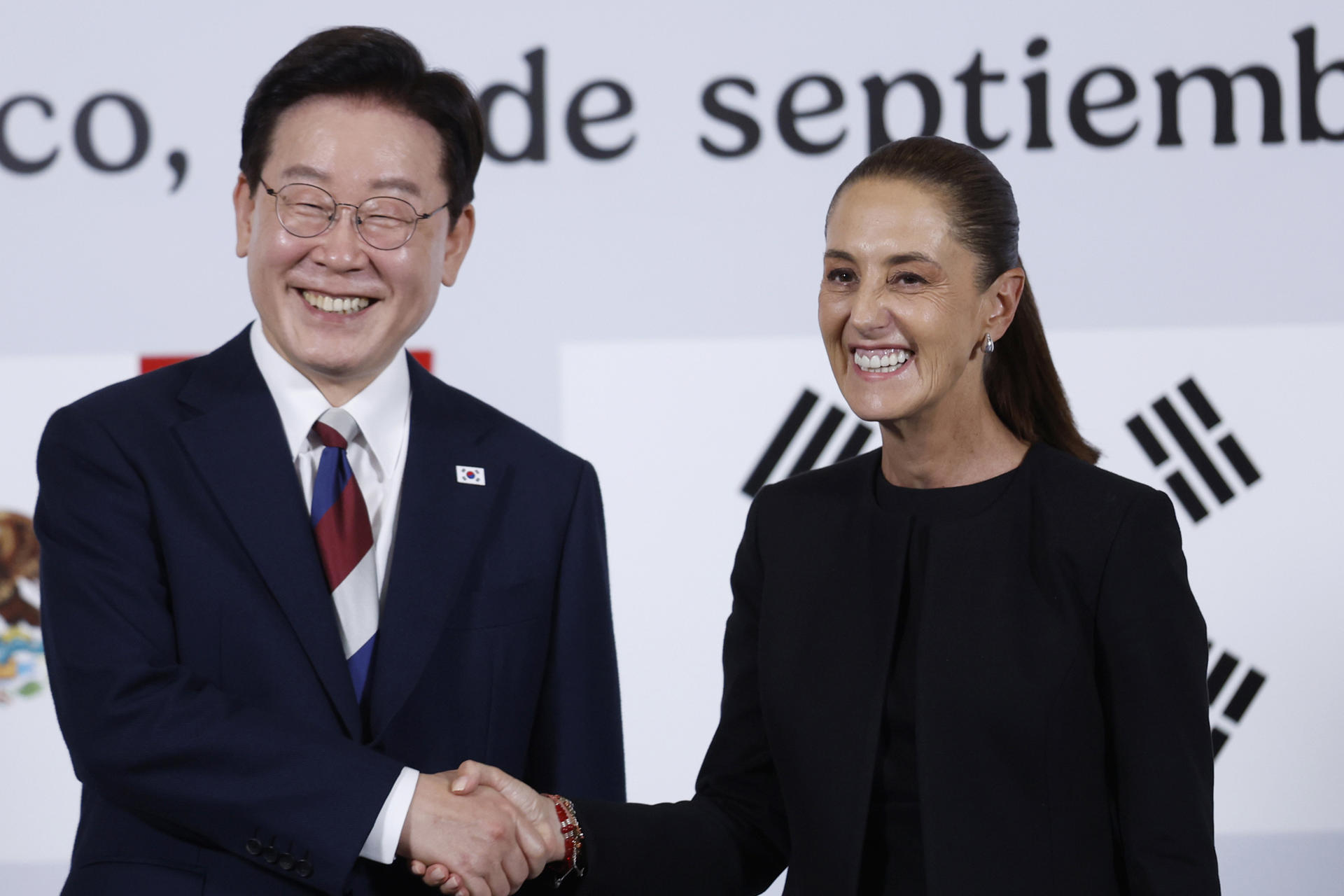 México y Corea del Sur suscriben 17 acuerdos y una nueva hoja de ruta económica hacia 2030 México y Corea del Sur suscriben 17 acuerdos y una nueva hoja de ruta económica hacia 2030