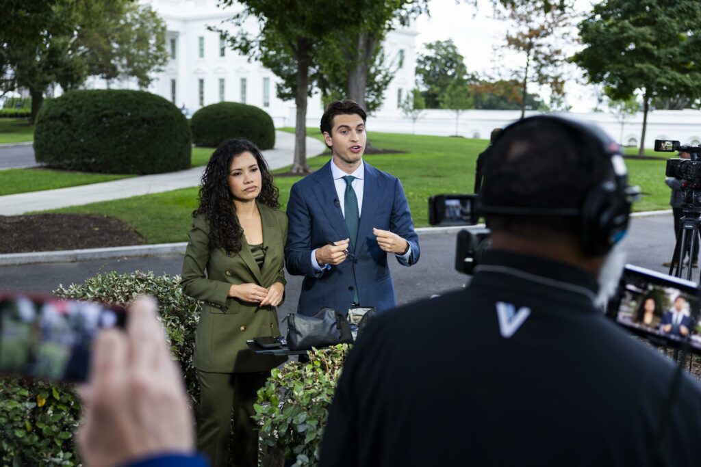 La Casa Blanca veta a dos periodistas de CNN en la llegada de Xi a cena con Trump