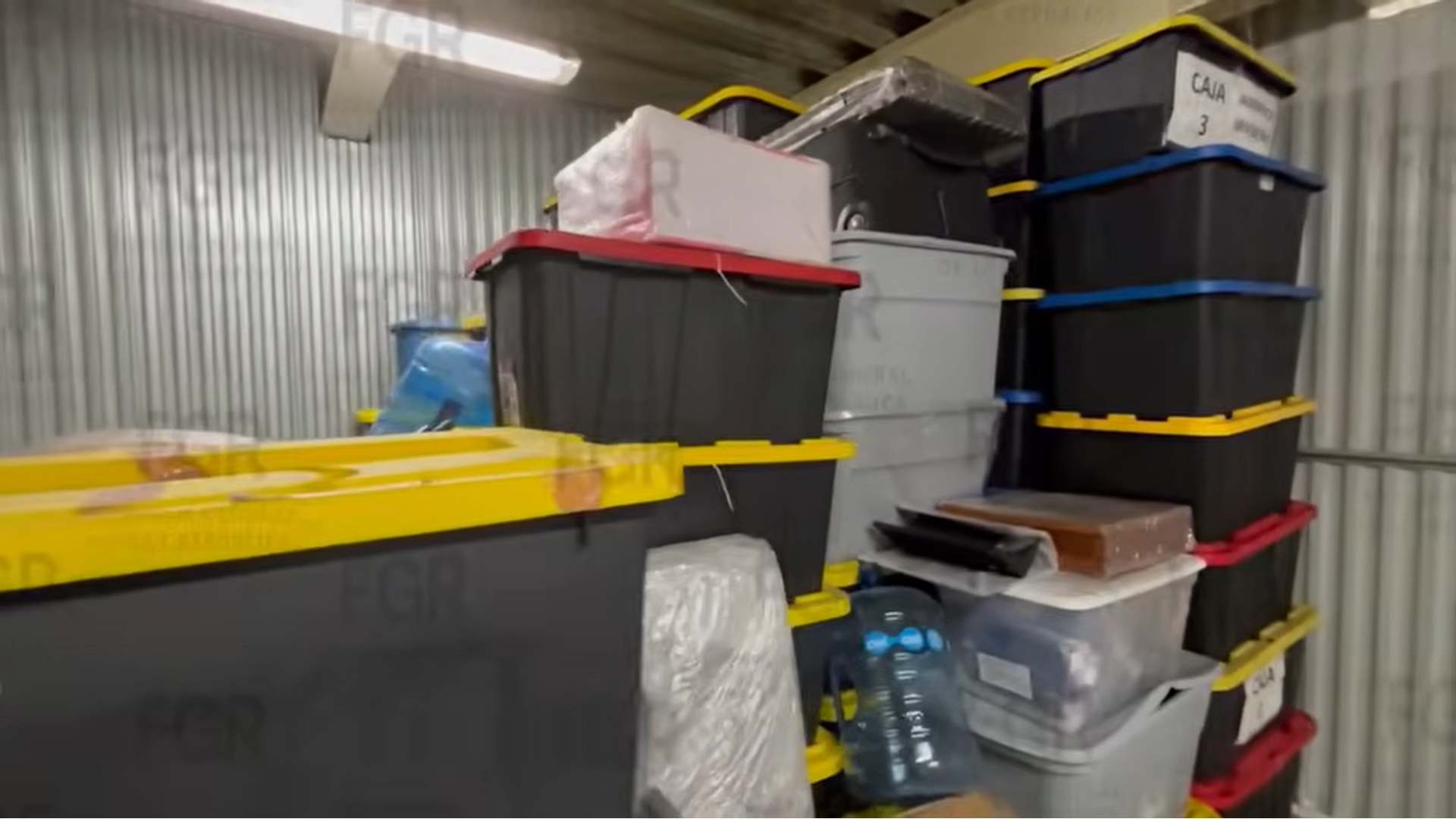 Encuentran en bodega de Farías Laguna armas y documentos Encuentran en bodega de Farías Laguna armas y documentos