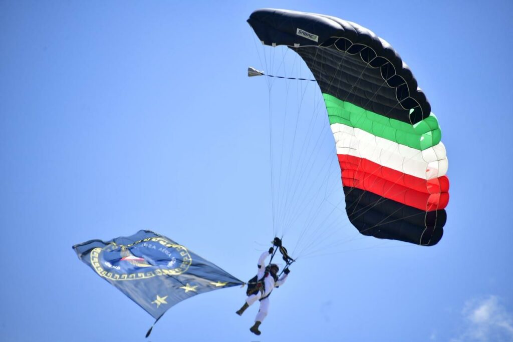 General Trevilla encabeza el pase de revista del desfile aéreo de este 16 de septiembre - general-trevilla-encabeza-el-pase-de-revista-del-desfile-aereo-de-este-16-de-septiembre-4-1024x683