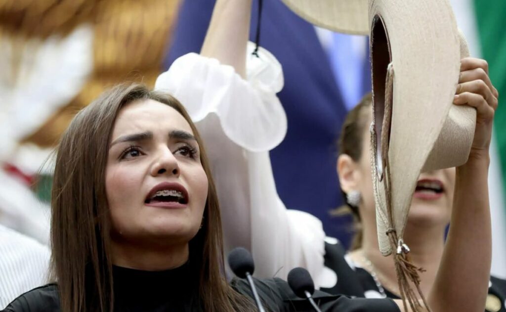 Grecia Quiroz insiste en que FGR atraiga homicidio de Carlos Manzo; acusa inconsistencias