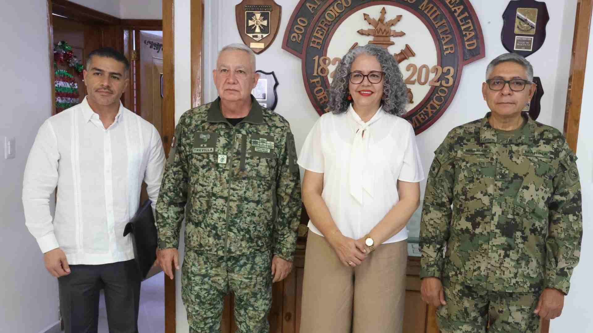Titulares de Sedena, Marina y Seguridad supervisan estrategia en Sinaloa Titulares de Sedena, Marina y Seguridad supervisan estrategia en Sinaloa