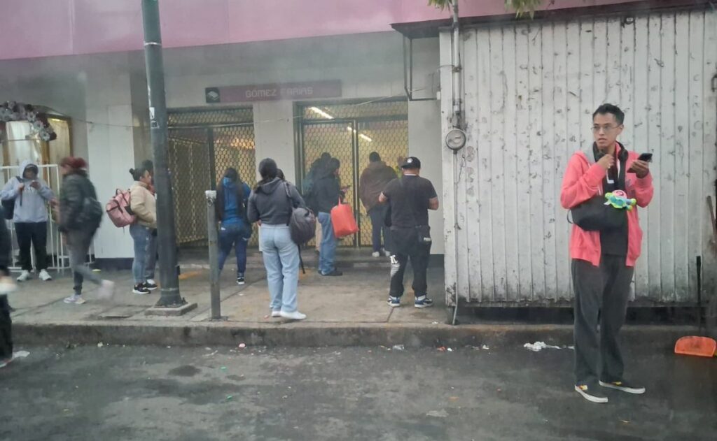 Suspenden servicio en cinco estaciones de la Línea 1 del Metro CDMX