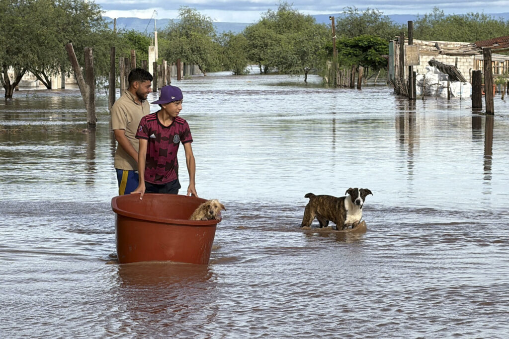 Huracán Rachel provocará lluvias intensas y oleaje de hasta seis metros en el Pacífico