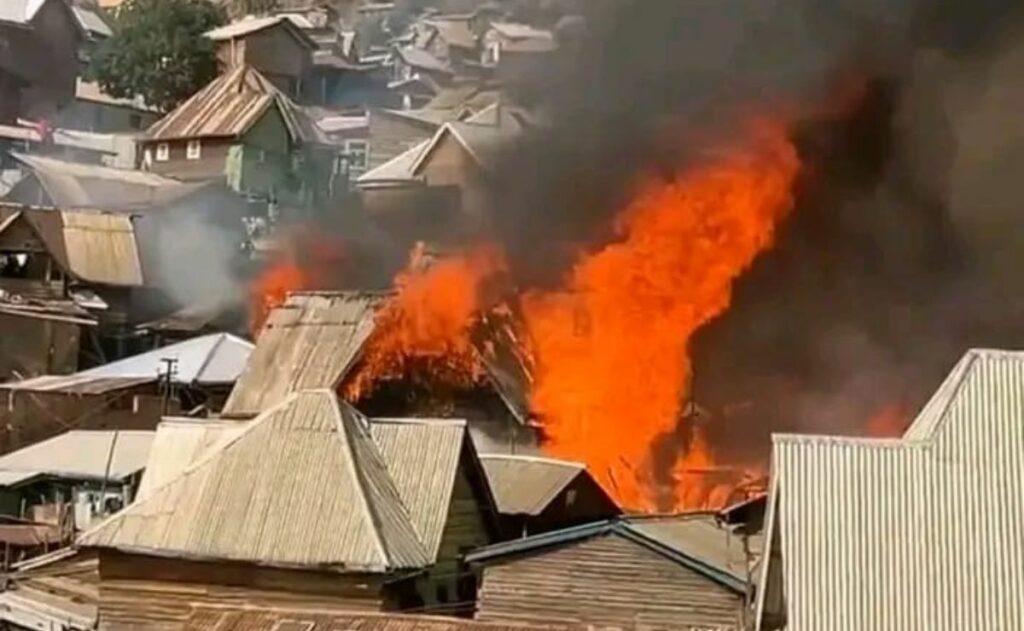 Incendio en escuela deja 15 alumnos muertos; “eran niños”, dice alcalde de RD del Congo