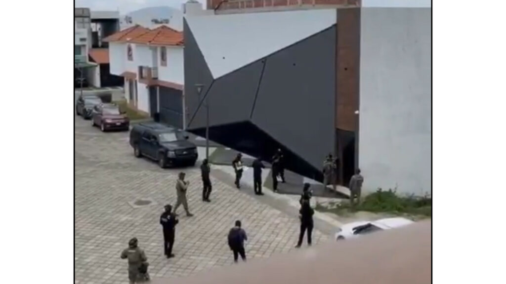 Marina participa en cinco cateos y asegura armas y equipo médico en Tulancingo
