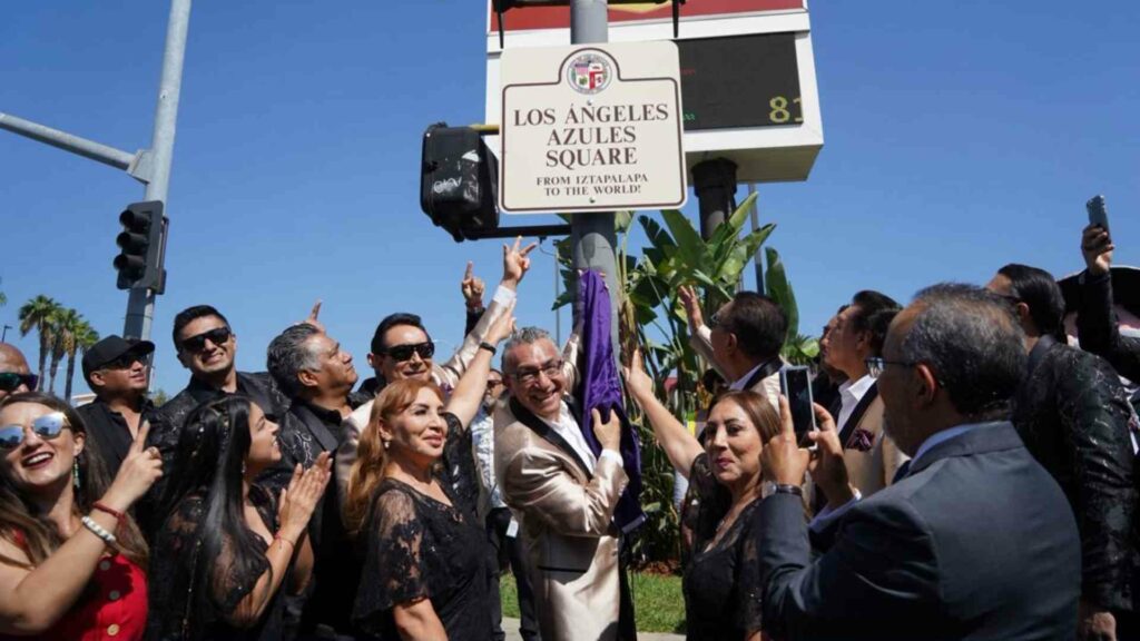 Los Ángeles Azules reciben homenaje en LA y encabezarán El Grito 2026 - los-angeles-azules-reciben-homenaje-en-los-angeles-y-encabezaran-el-grito-2026-2-1024x576