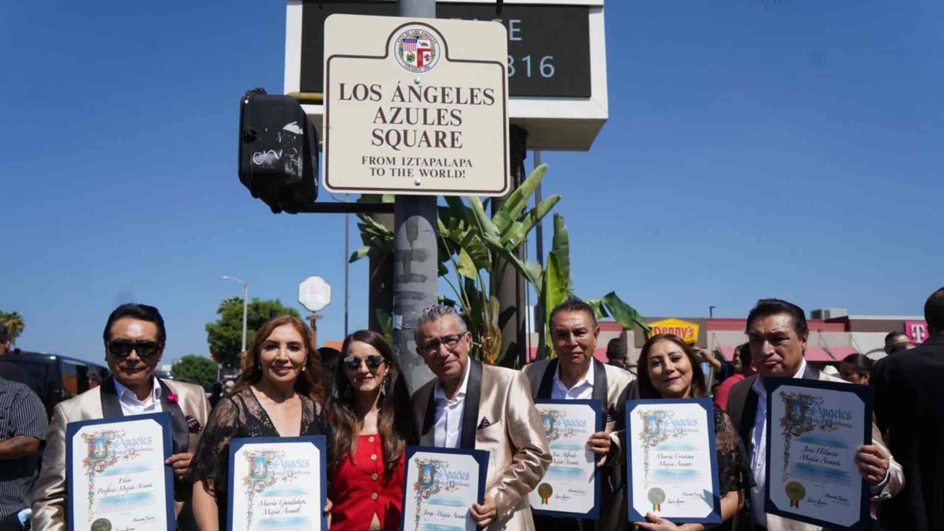 Los Ángeles Azules reciben homenaje en LA y encabezarán El Grito 2026 Los Ángeles Azules reciben homenaje en LA y encabezarán El Grito 2026