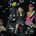 Madonna vuelve a actuar en los VMAs veintitrés años después del beso con Britney Spears y Christina Aguilera