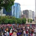 Marchan en la CDMX para exigir justicia por los 43 normalistas de Ayotzinapa