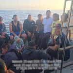 Marina rescata a 45 mexicanos de dos yates cerca de Ensenada