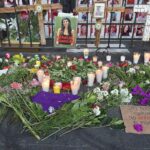 Estudiantes colocan memorial por Claudia Tacoronte en Palacio de Gobierno de Morelos