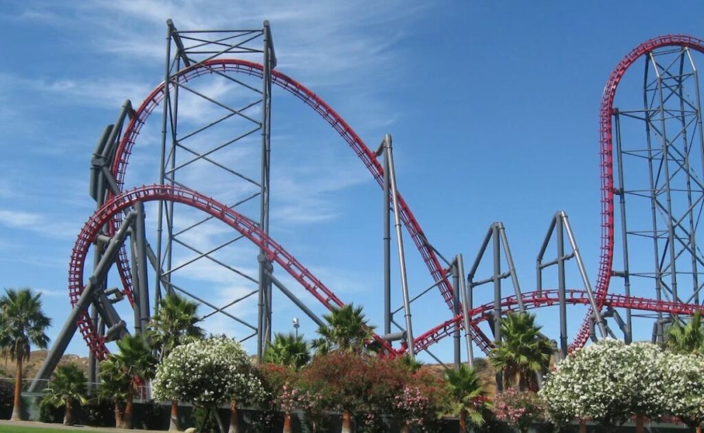Más de 100 personas demandan a Six Flags por lesiones cerebrales en montaña rusa