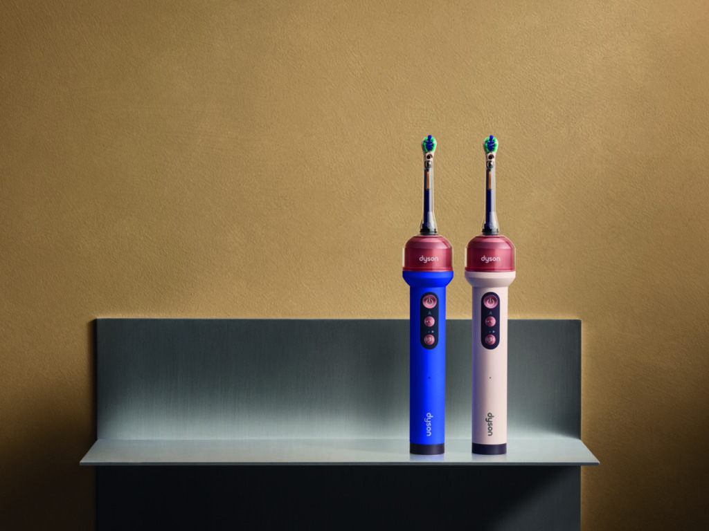 Dyson CameraJet lleva una cámara e IA al cepillado - oc01-cubldrossvl-081-cmyk-insitu-lineup-metalshelf-ppi-a1-mix-1024x768
