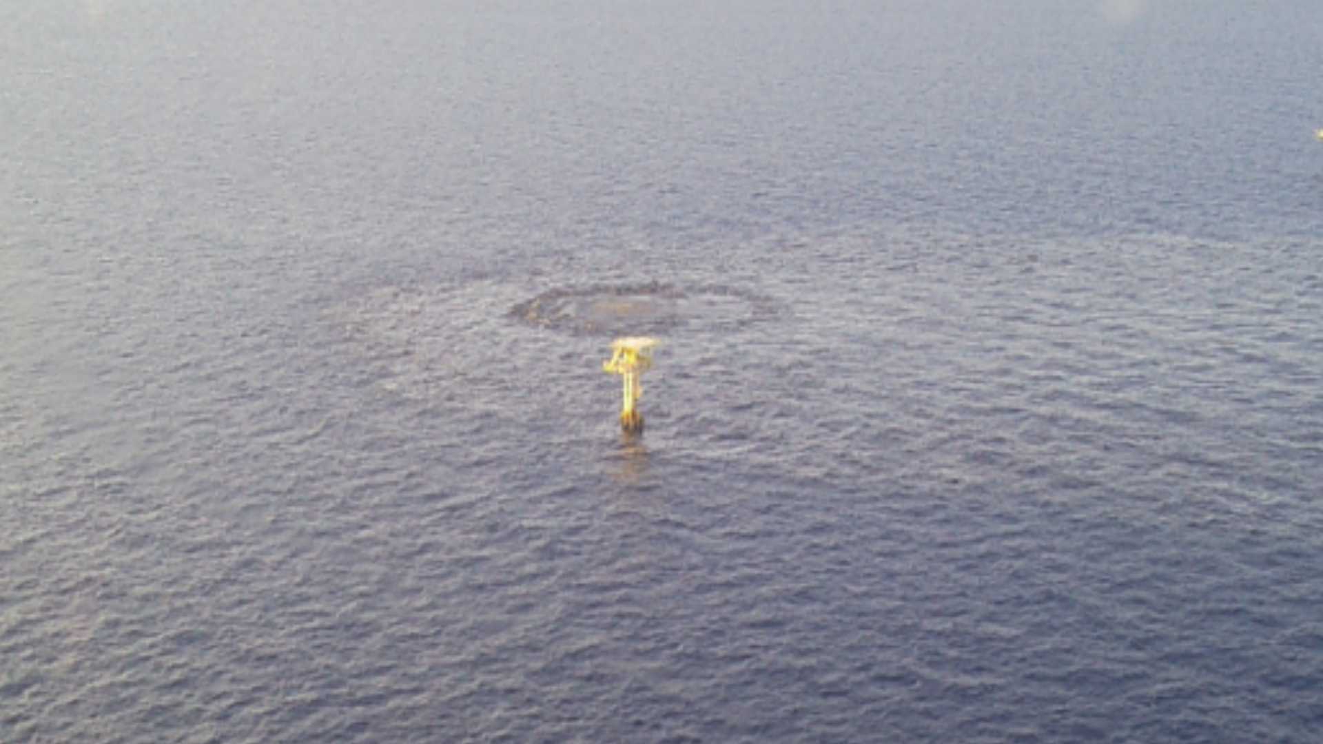 Pemex atiende derrame de hidrocarburos en el Golfo de México Pemex atiende derrame de hidrocarburos en el Golfo de México