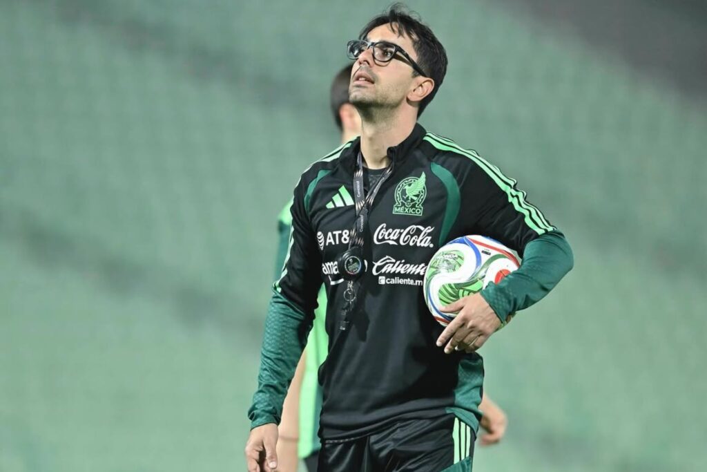 El preparador físico español Pol Lorente deja la Selección Mexicana