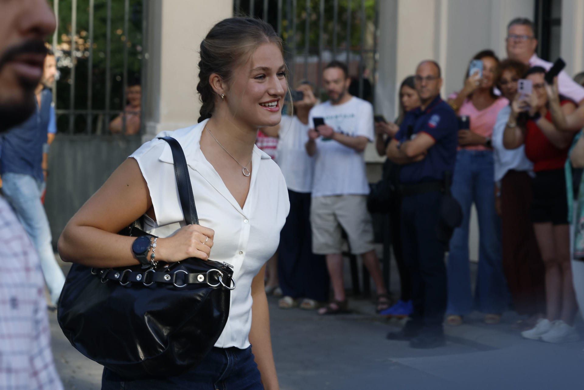 Princesa española Leonor comienza “con muchas ganas” su etapa universitaria