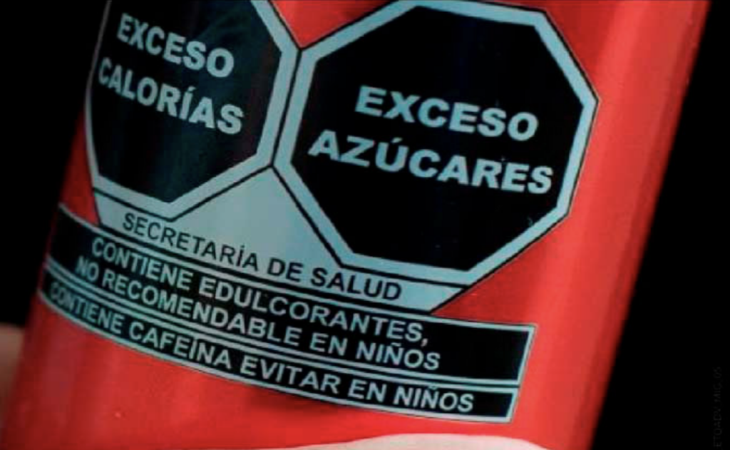 Productos con sellos, fuera de las escuelas: Congreso exige cumplir reglas