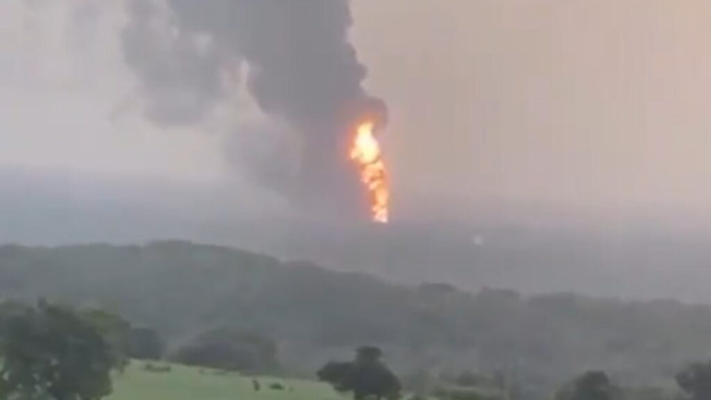 Protección Civil atiende explosión en planta de sal de Veracruz