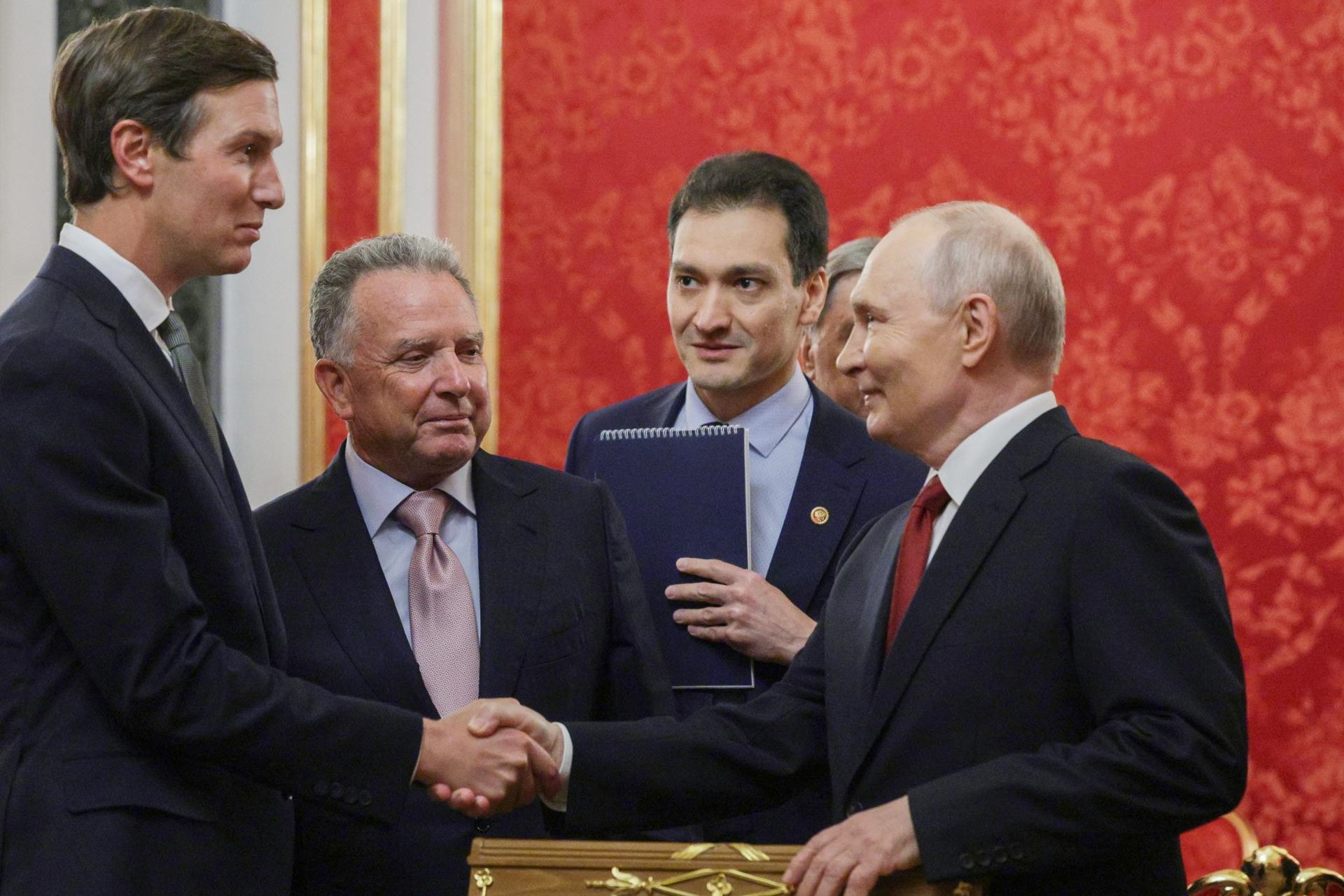 Putin abre las negociaciones sobre Ucrania con los emisarios de la Casa Blanca Putin abre las negociaciones sobre Ucrania con los emisarios de la Casa Blanca