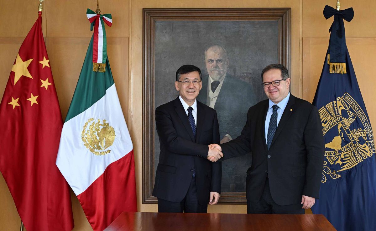 Recibe el rector Lomelí al ministro de Ciencia y Tecnología de China, Yin Hejun