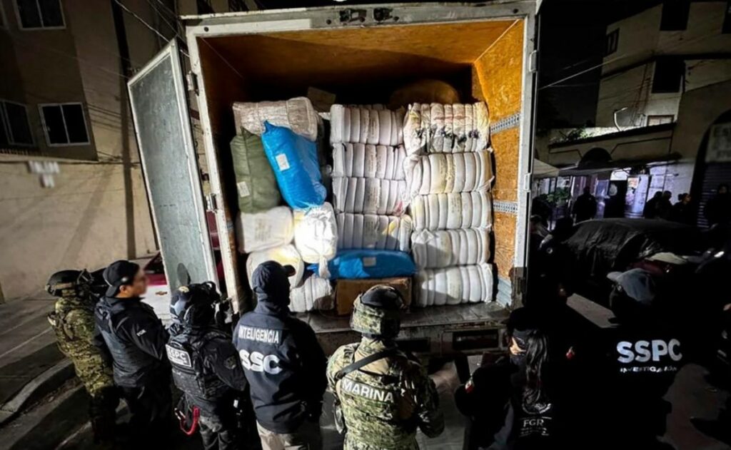 Aseguran 13 toneladas de tabaco ilegal en la Ciudad de México
