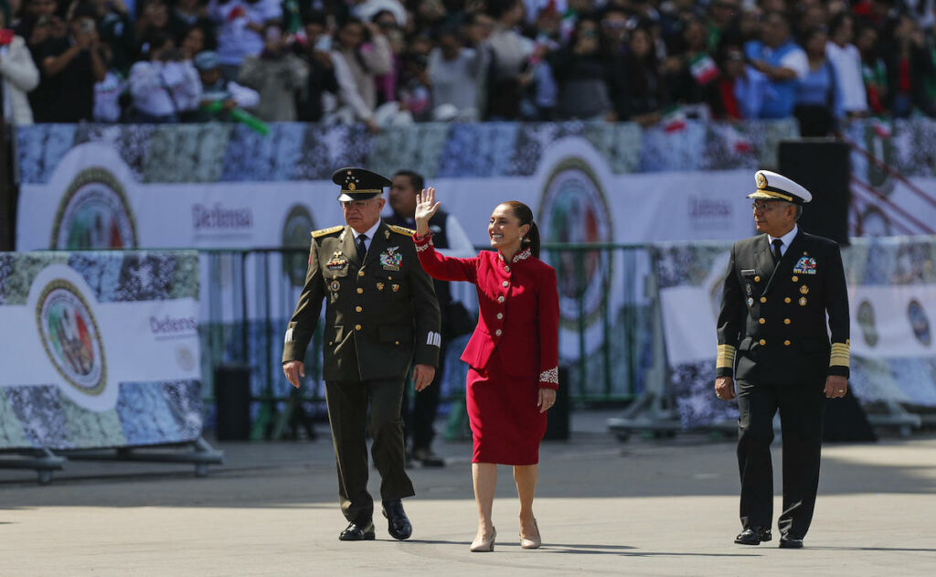 Trump reconoce acciones de Sheinbaum, pero aumenta exigencias a México