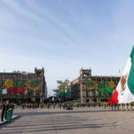 Recuerdan en el Zócalo a víctimas de los sismos de 1985 y 2017