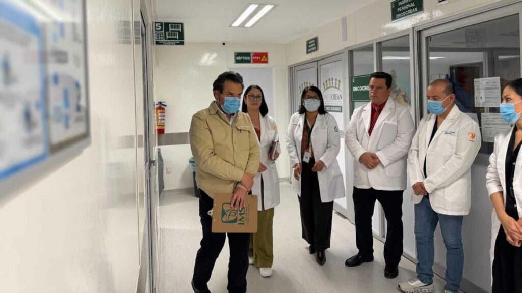 Zoé Robledo pide perdón a padres de bebés fallecidos en IMSS Durango