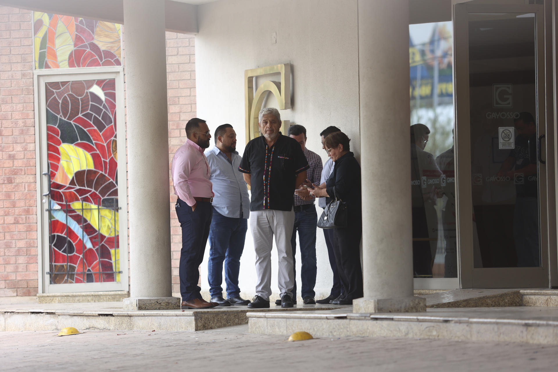Familiares y estudiantes despiden a subdirectora de escuela asesinada en Coahuila Familiares y estudiantes despiden a subdirectora de escuela asesinada en Coahuila