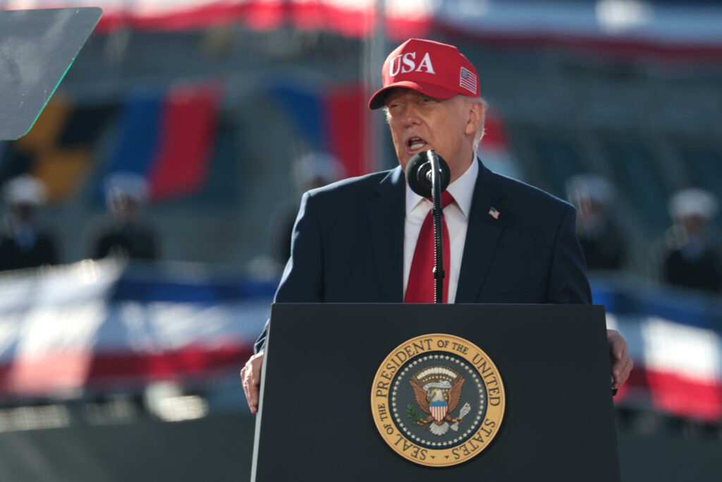 Trump se burla de la reacción de Sheinbaum cuando él le cambió el nombre al golfo de México