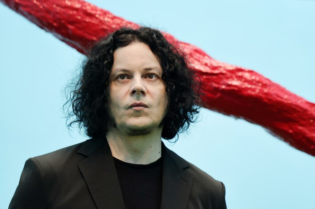 Jack White arremete contra Trump por decir que Irán puede “destruir” Los Ángeles