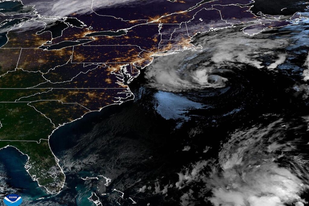 Clima este 22 de octubre: lluvias muy fuertes y posibles torbellinos en el norte; avanza el frente frío 3