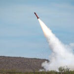 Acuerdan Boeing y Lockheed Martin acelerar la producción de sistemas para misiles Patriot