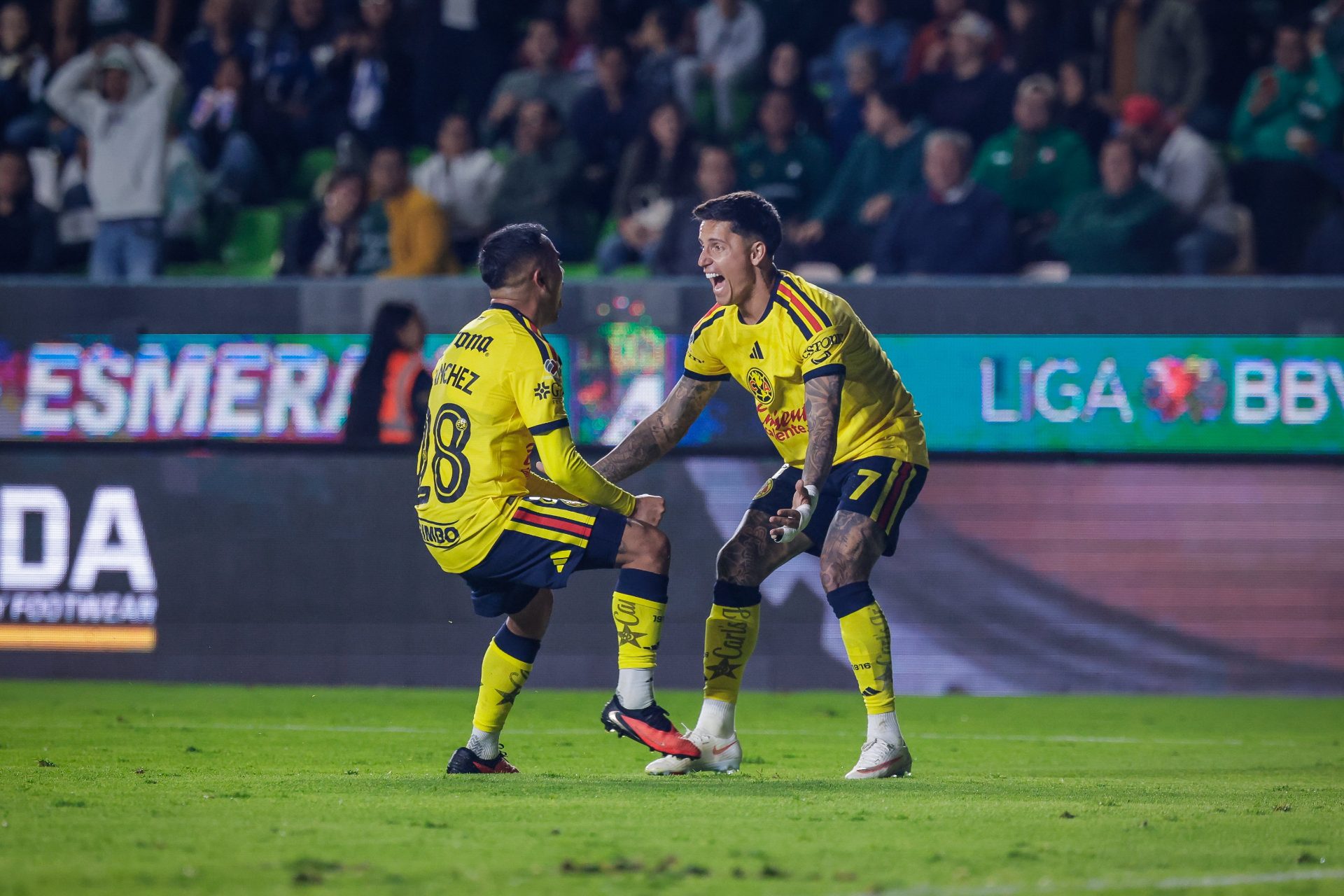 Liga MX: América golea en León y es líder