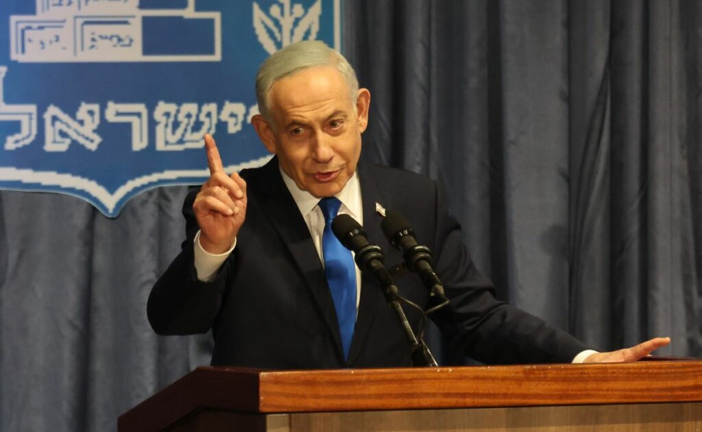 Netanyahu promete gasolina más barata a EE.UU. si cae Irán, pero “solo con Trump”