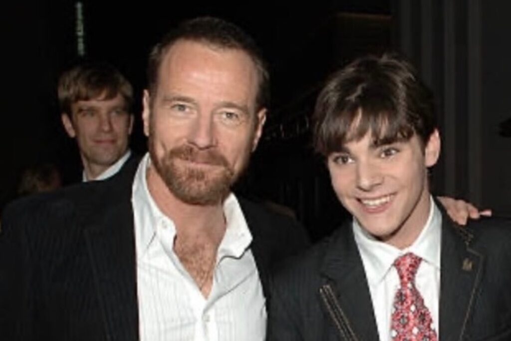 “Te echaré de menos”: El mensaje de Bryan Cranston tras la muerte de RJ Mitte, su hijo en ‘Breaking Bad’