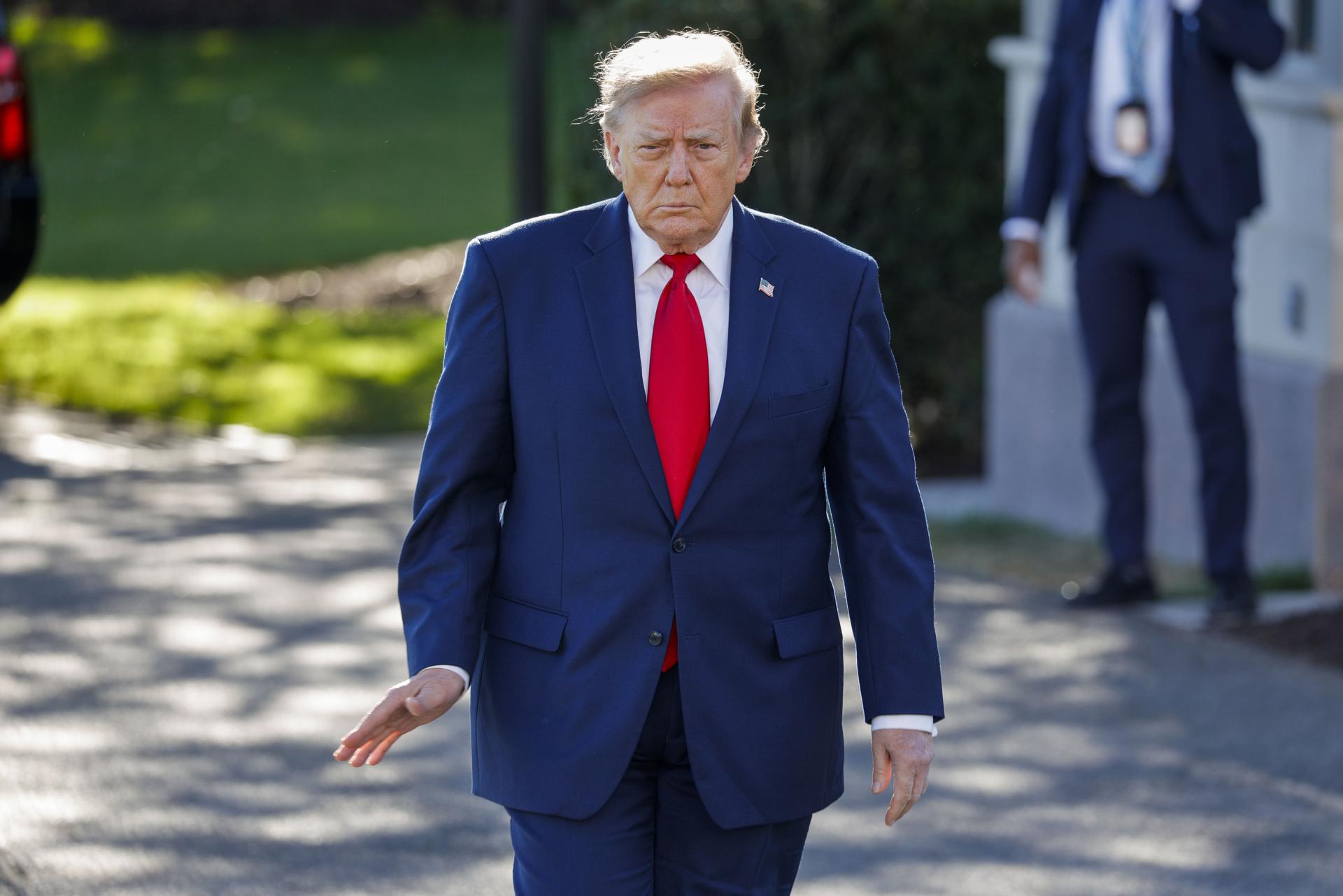 Trump ha deportado a casi un millón de personas en su segundo mandato, según informe