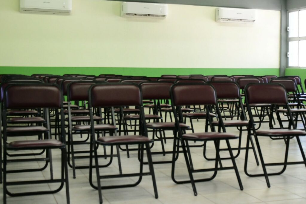 ¿Dónde hay suspensión de clases hoy martes 13 de octubre de 2026?