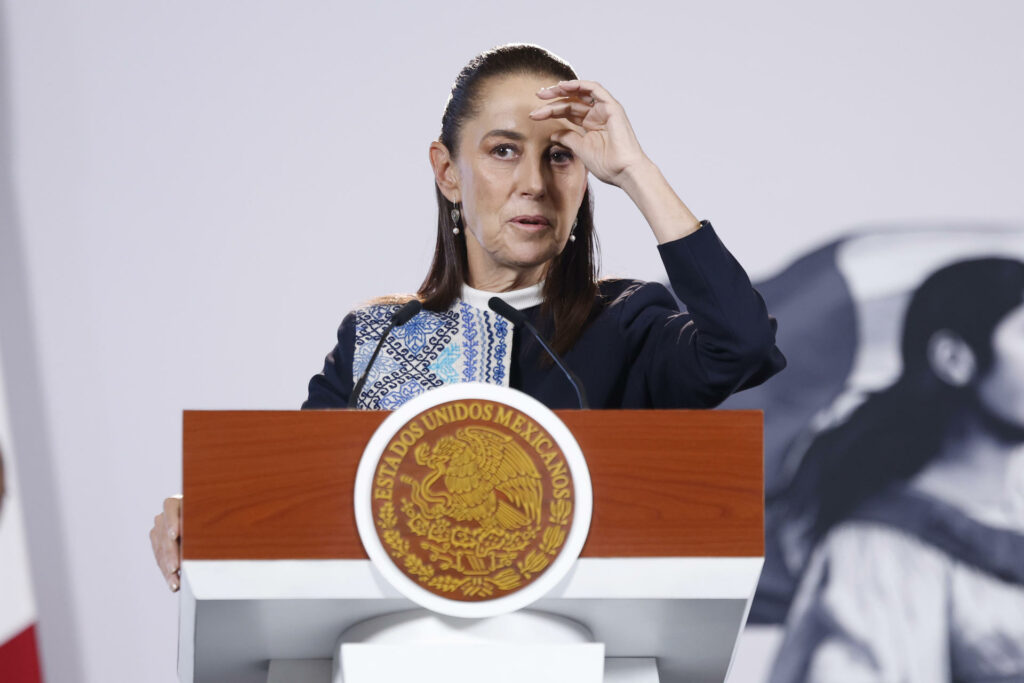 Compra de AT&T ayudará a la competencia y mejorará el internet: Sheinbaum
