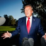 Trump es interrumpido por una decena de manifestantes en su mitin de Carolina del Sur