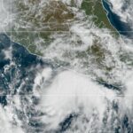 Surge la depresión tropical Veinte-E en el Pacífico; evolucionaría en el huracán ‘Simón’