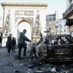 Protestas en Francia dejan mil 200 detenidos; Macron anuncia castigos contra “sembradores de caos”
